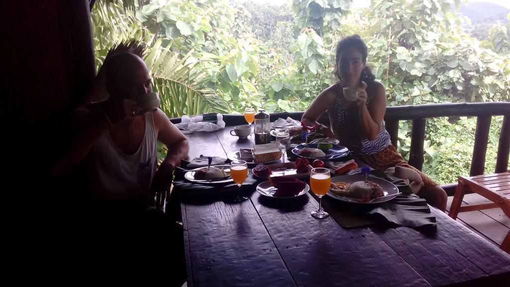 The Local Story Resort Ban Mon Talaeng Exterior foto
