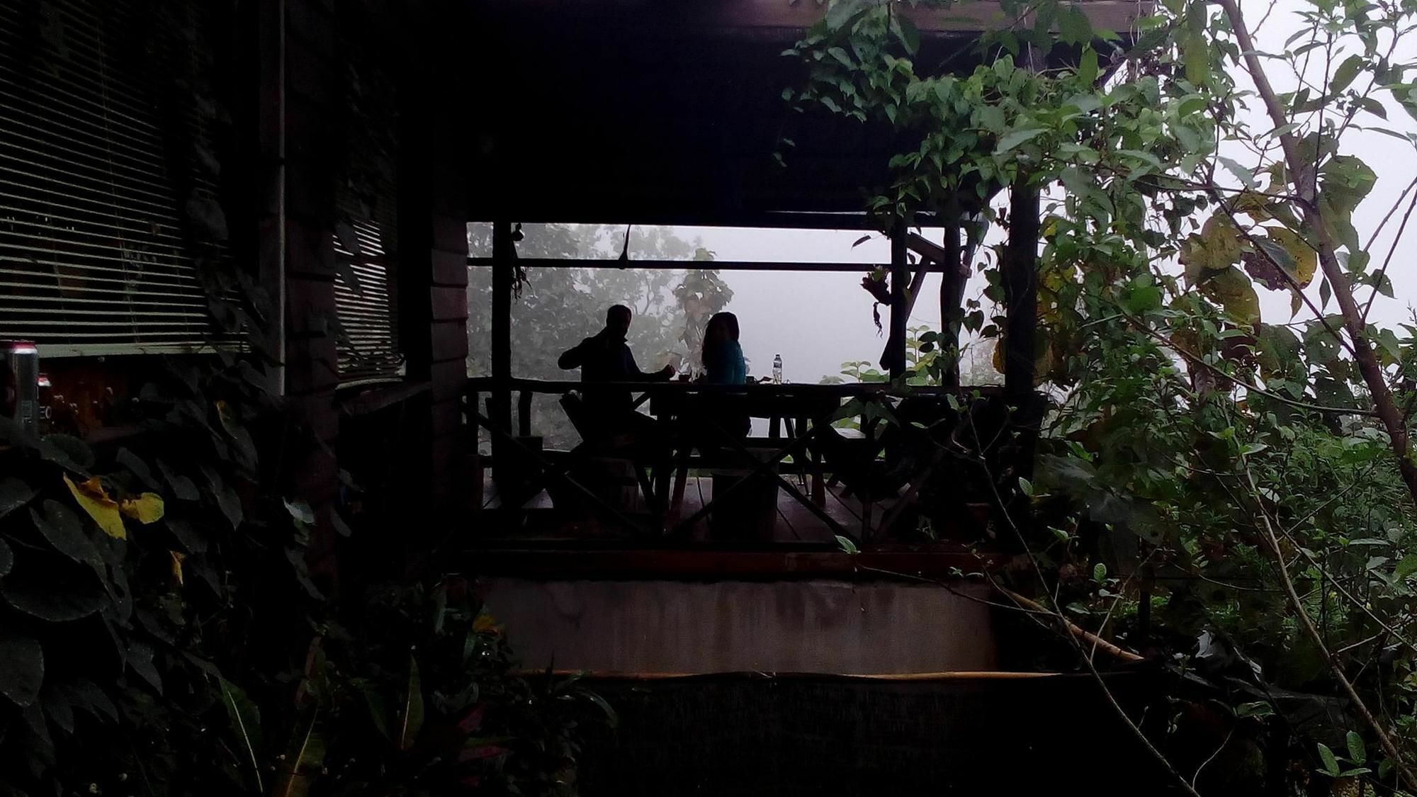 The Local Story Resort Ban Mon Talaeng Exterior foto