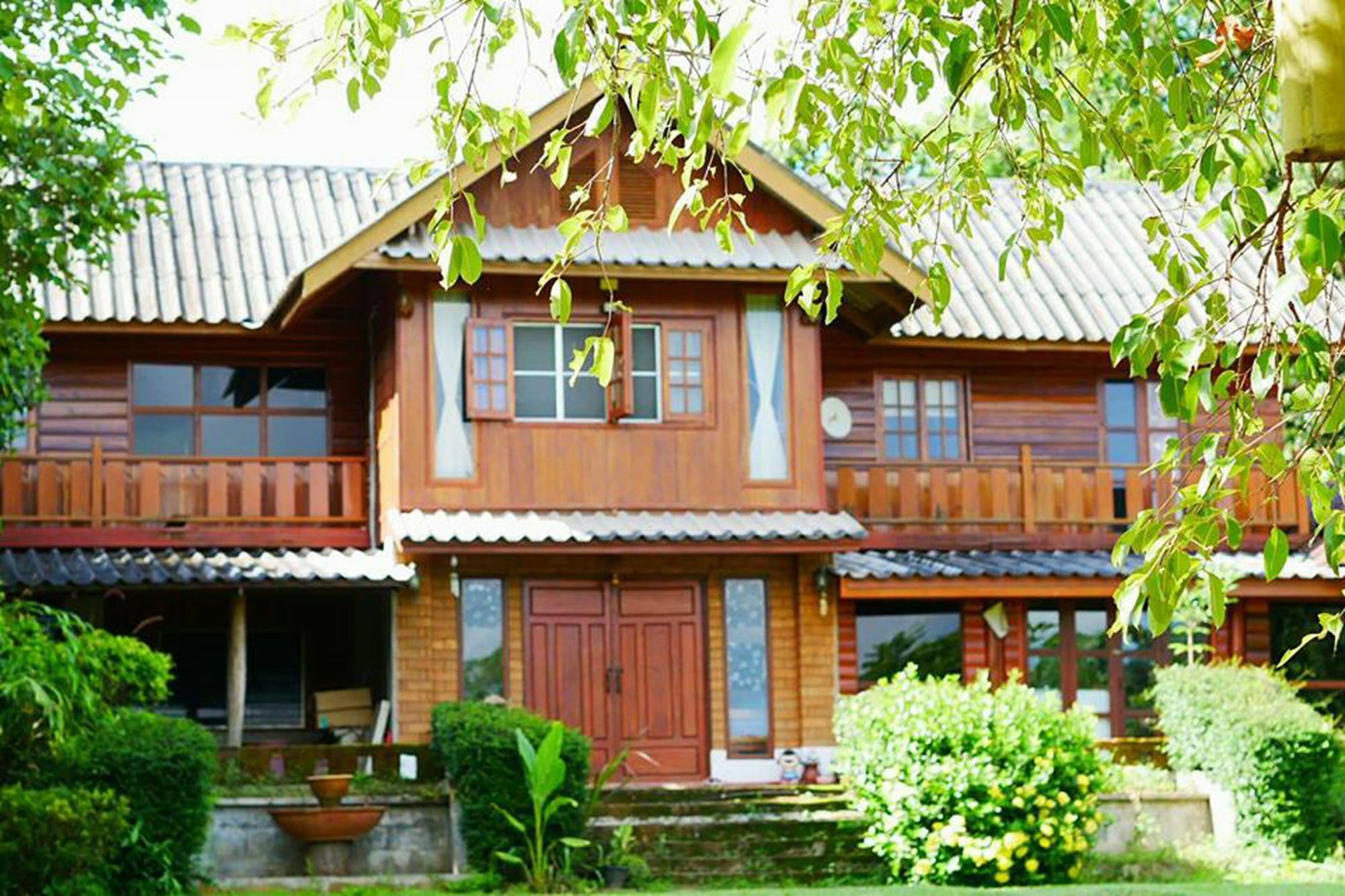 The Local Story Resort Ban Mon Talaeng Exterior foto